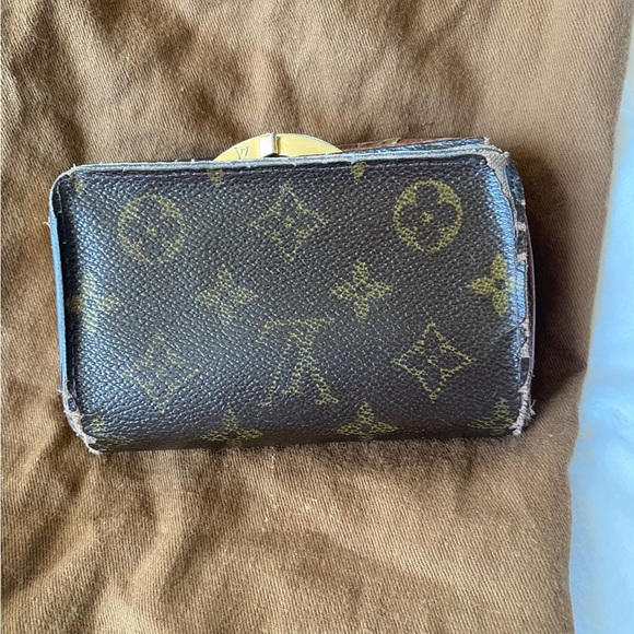 LOUIS VUITTON Vintage French Kisslock Wallet | Monogram - Picture 1 of 2